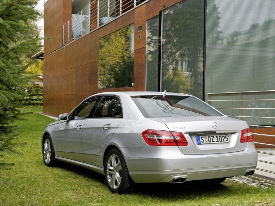  Mercedes-Benz E-Class 2009 года  (фото 63 из 74)